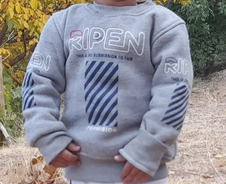 بلوز به همراه  جلیقه|کفش و لباس بچه|مریوان, |دیوار