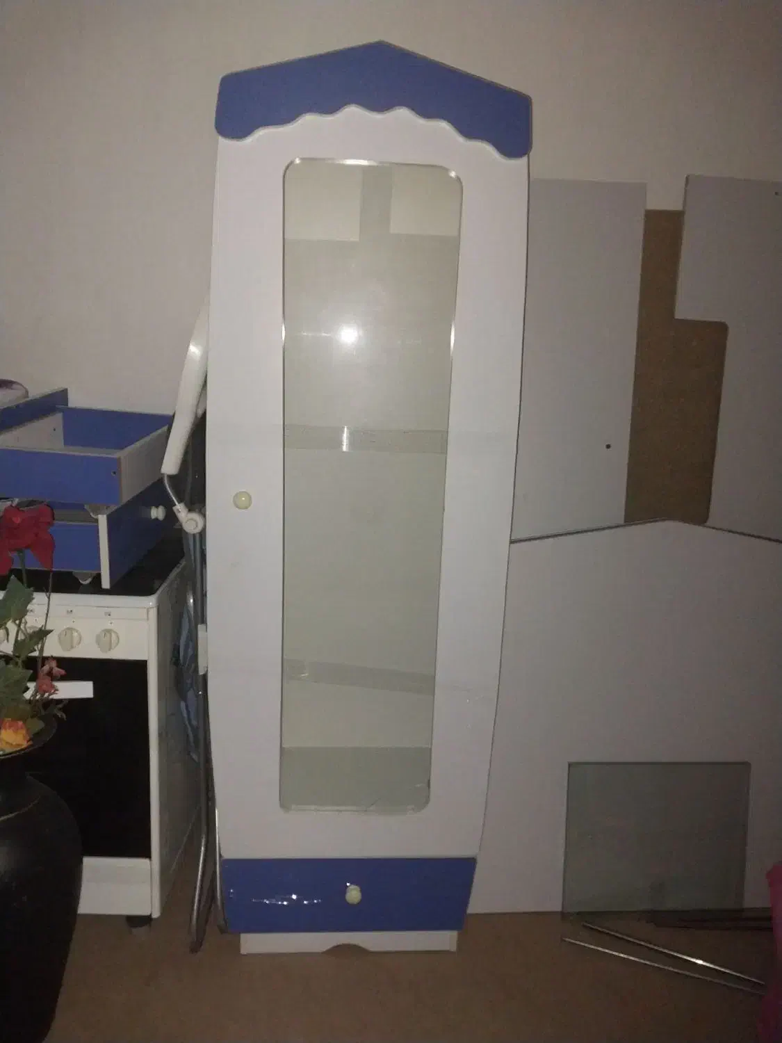 تخت نوجوان با کمدوبوفه|تخت و سرویس خواب|میانه, |دیوار