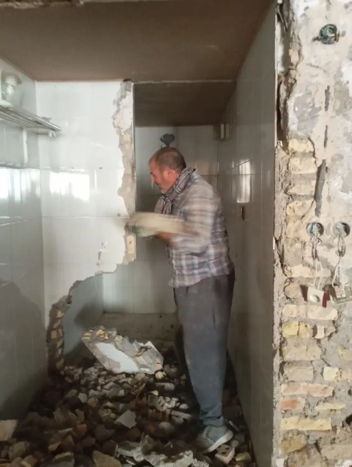 سلام تخریب کاری|خدمات پیشه و مهارت|میان جلگه, |دیوار