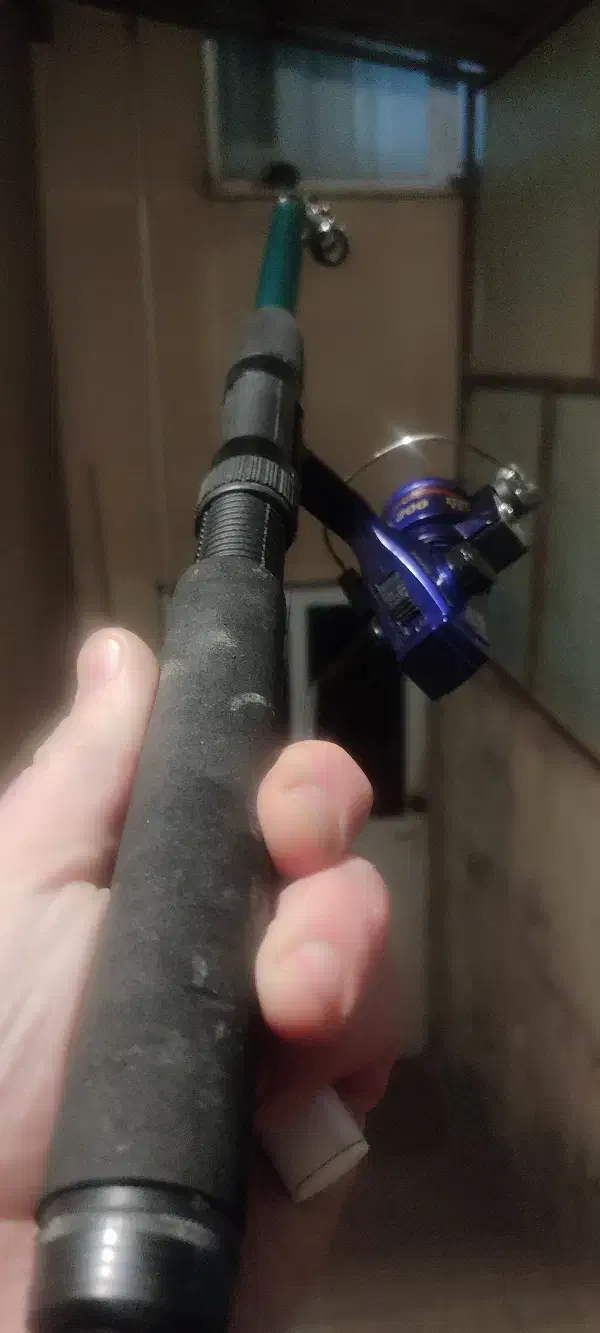 چوب و چرخ ماهیگیری با لوازم کامل|ماهیگیری|قزوین, |دیوار