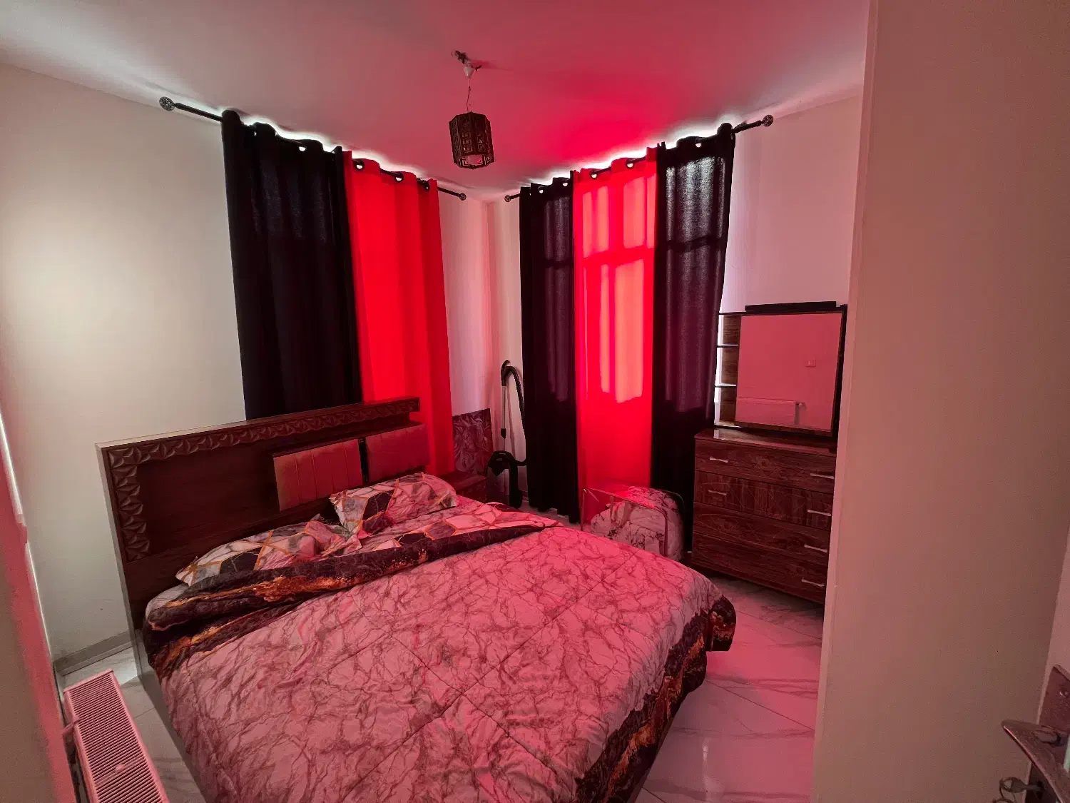 سوییت اپارتمان مبله شیک|اجارهٔ کوتاه‌مدت آپارتمان و سوئیت|تهران, ارم|دیوار