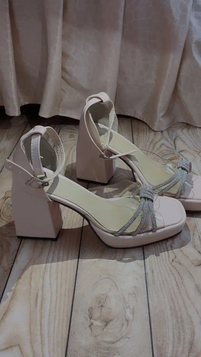 کفش|کیف، کفش، کمربند|اردبیل, |دیوار