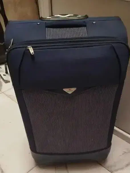 چمدان مسافرتی بزرگ خارجی کاملا نو|کیف، کفش، کمربند|شیراز, رحمتآباد|دیوار