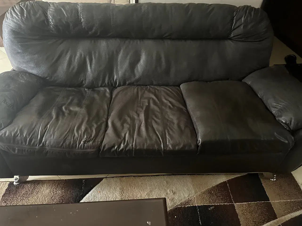 مبلمان چرم|مبلمان خانگی و میز عسلی|اصفهان, کوی شهید کشوری|دیوار