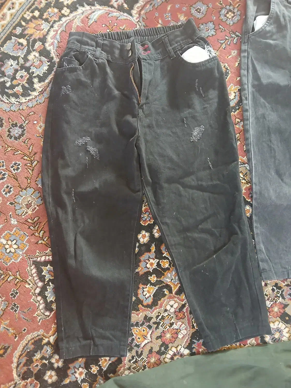 تعدادی شلوار|لباس|اصفهان, پوریای ولی|دیوار