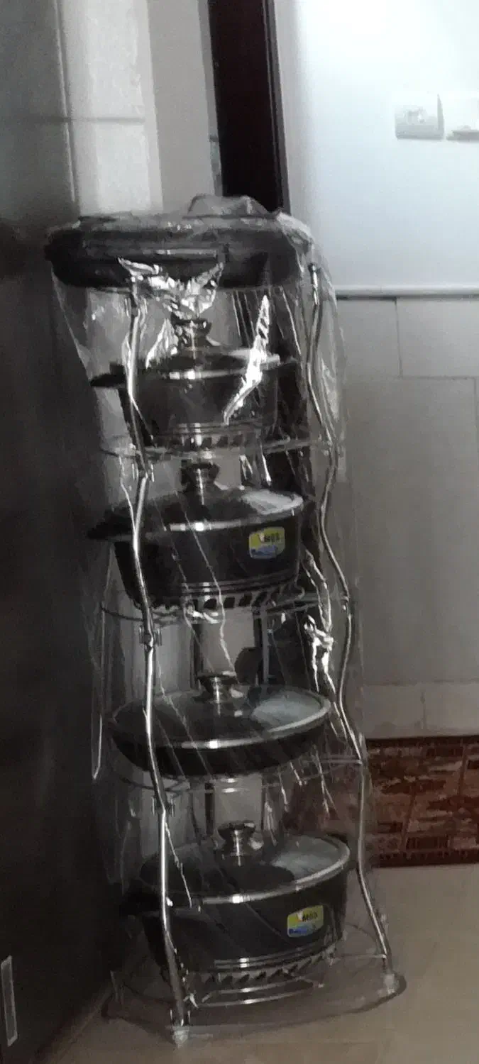 پایه قابلمه|آبچکان و نظمدهنده ظروف|نیشابور, هفده شهریور|دیوار