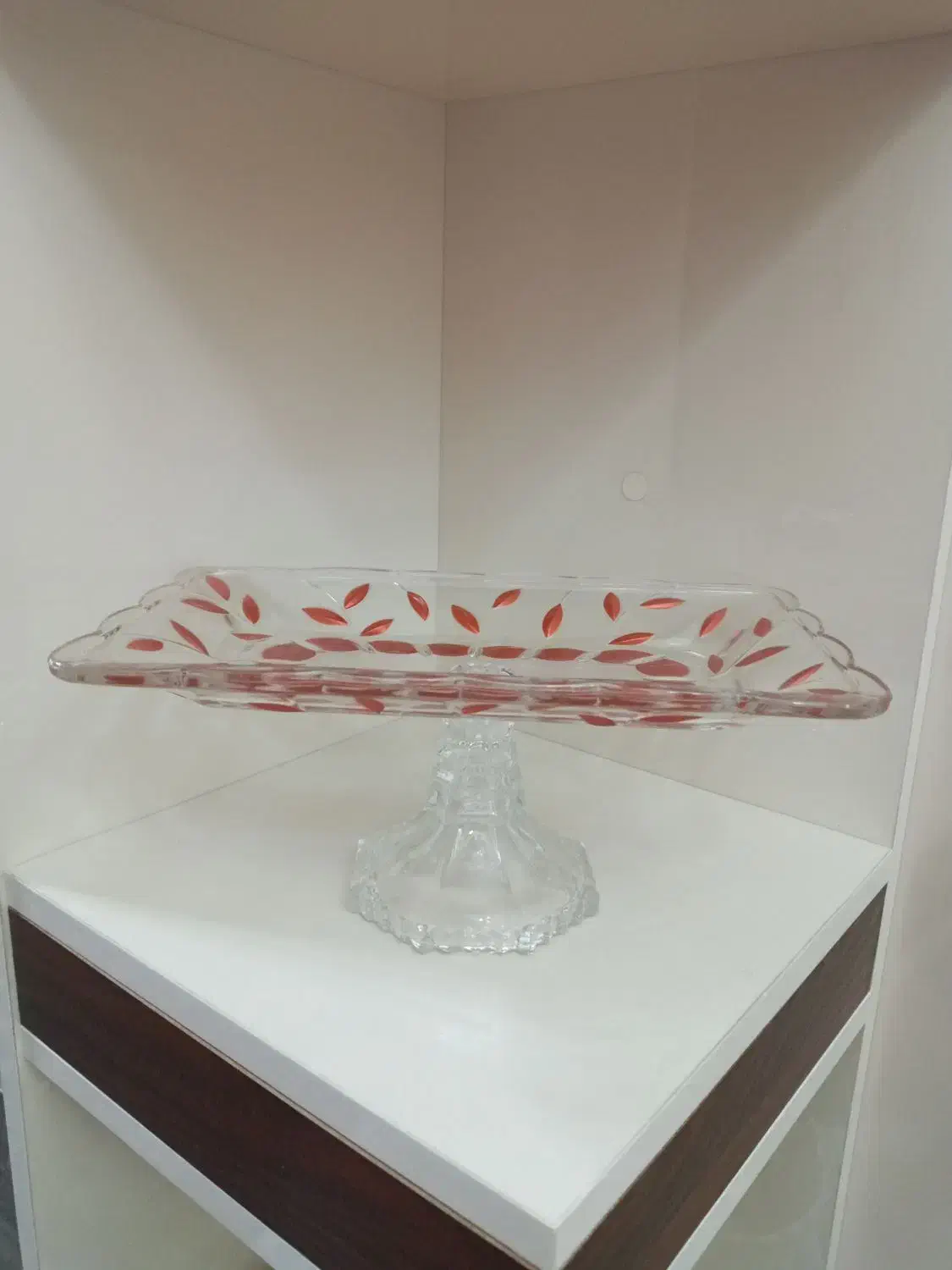 شیرینی خوری|ظروف سرو و پذیرایی|رشت, باهنر|دیوار