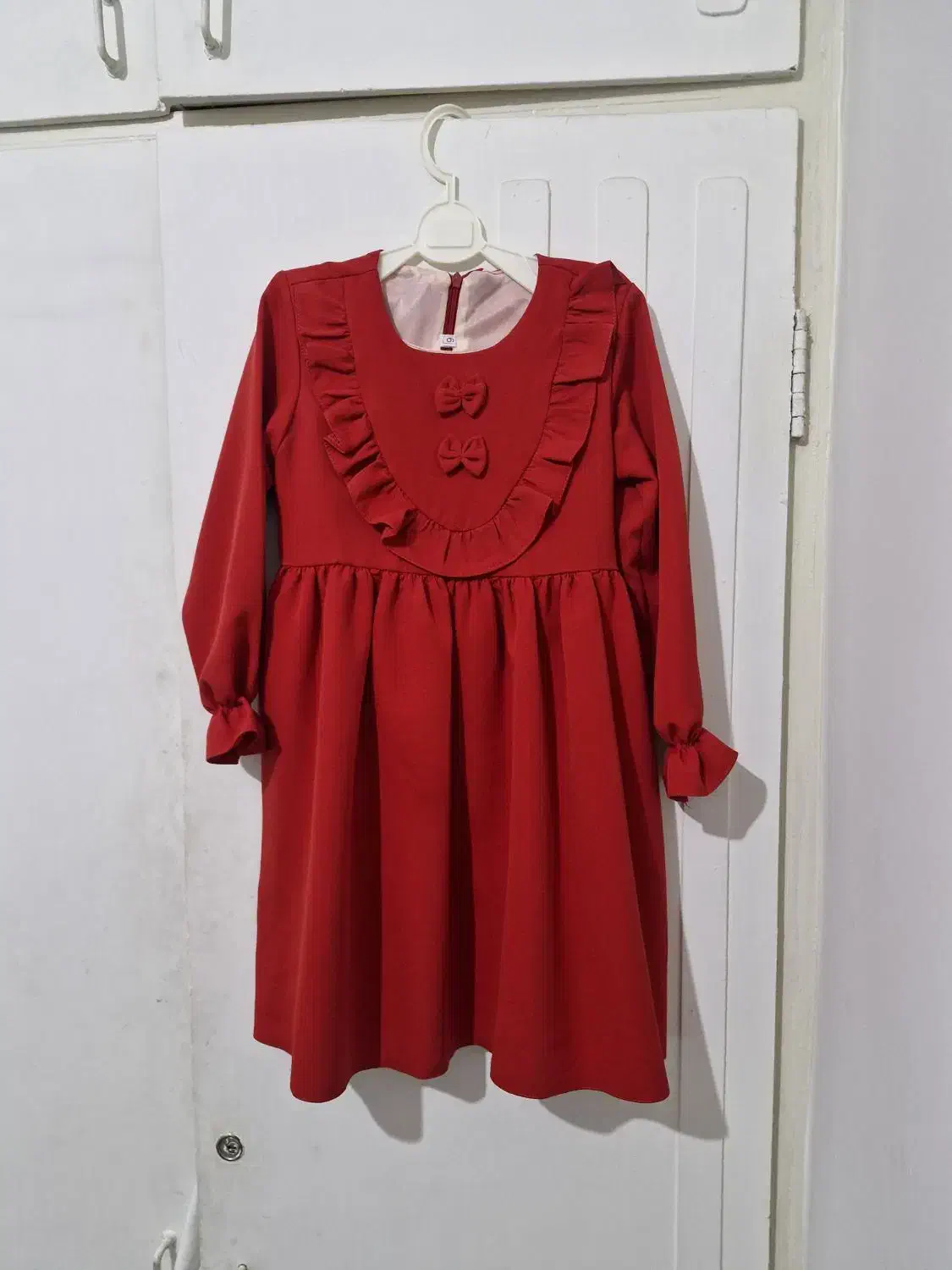 لباس دخترونه|لباس|فردیس, فردیس|دیوار