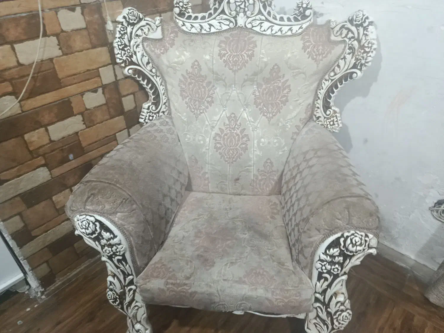 مبل هفت نفره سلطنتی|مبلمان خانگی و میز عسلی|اهواز, فولادشهر|دیوار