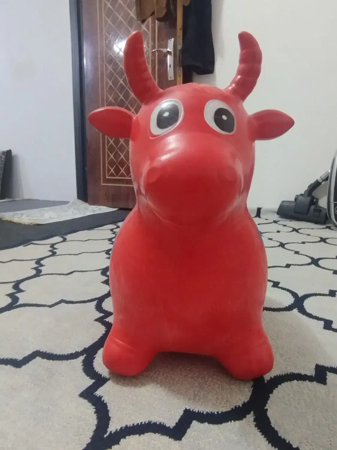 گاو بادی درحد نو|اسباببازی|تربت جام, والفجر|دیوار