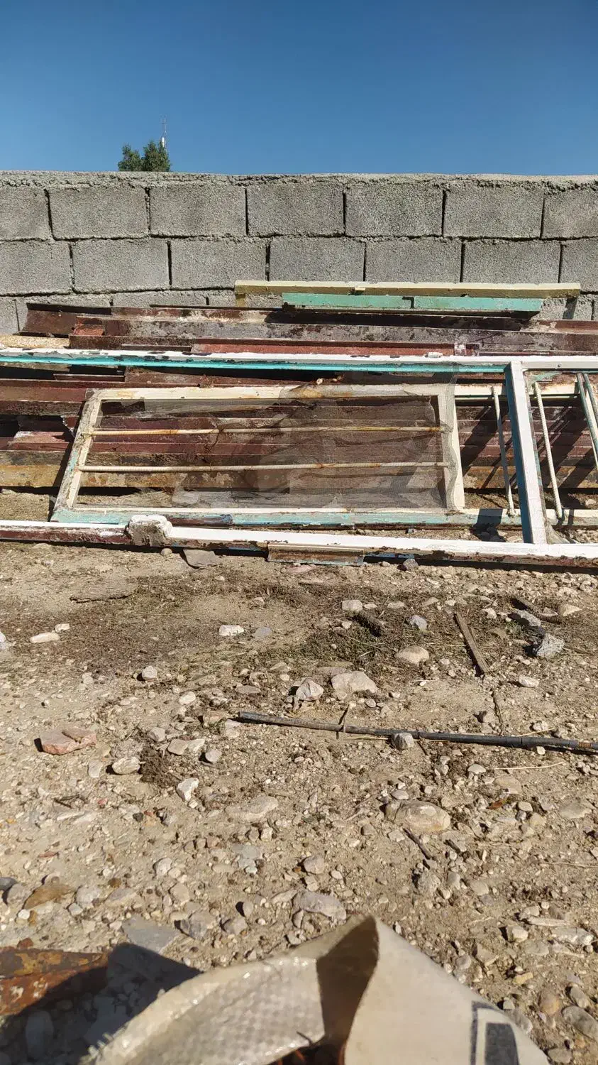 فروش مقداری تیراهن دسته دوم تمیز وسالم|مصالح و تجهیزات ساختمان|دهلران, |دیوار