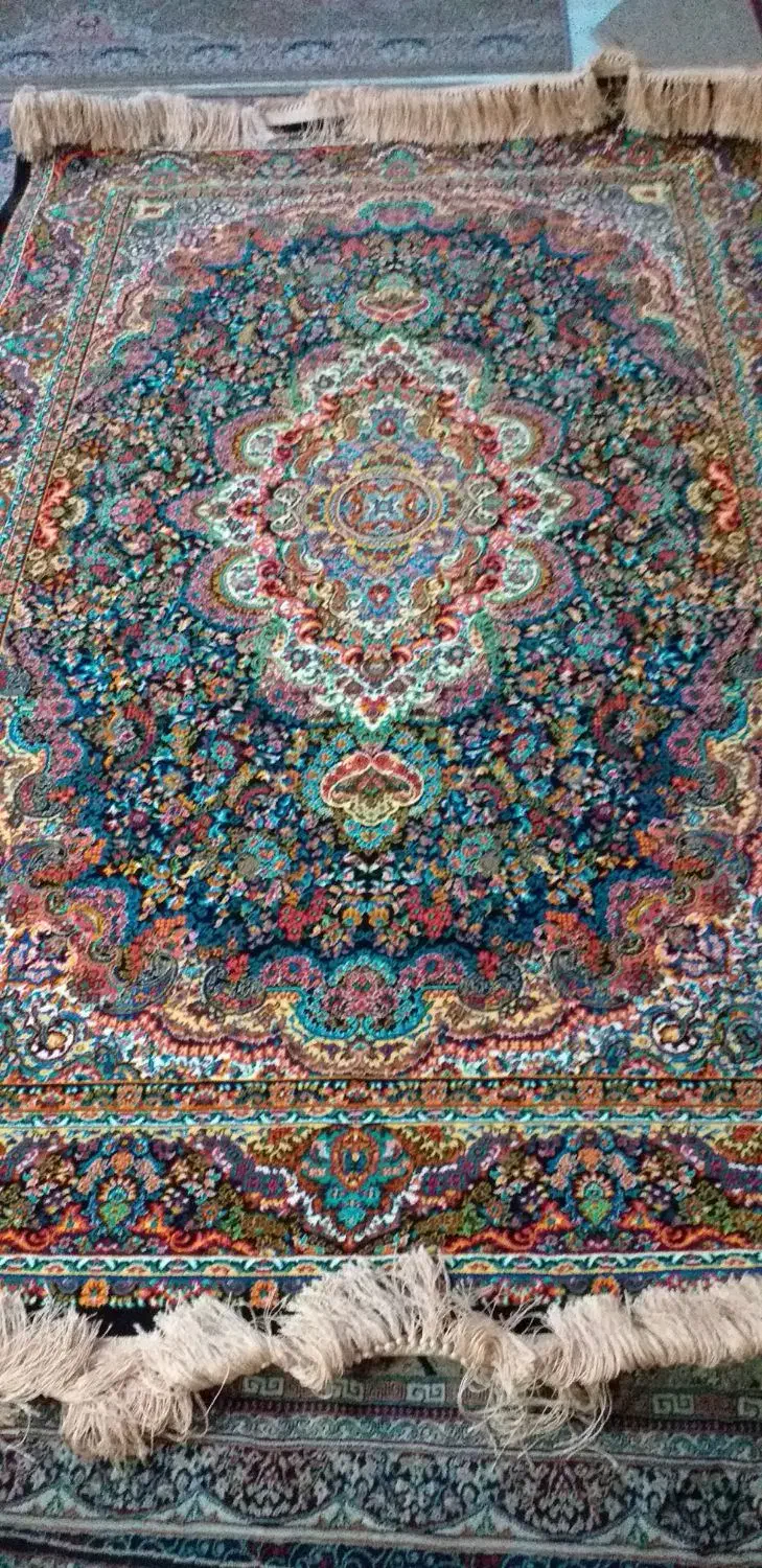 فرش ۱/۵در۲مترو۲۵تمام نخ تراکو ۲۵۵۰|فرش|شیراز, شاه قلی بیگی|دیوار