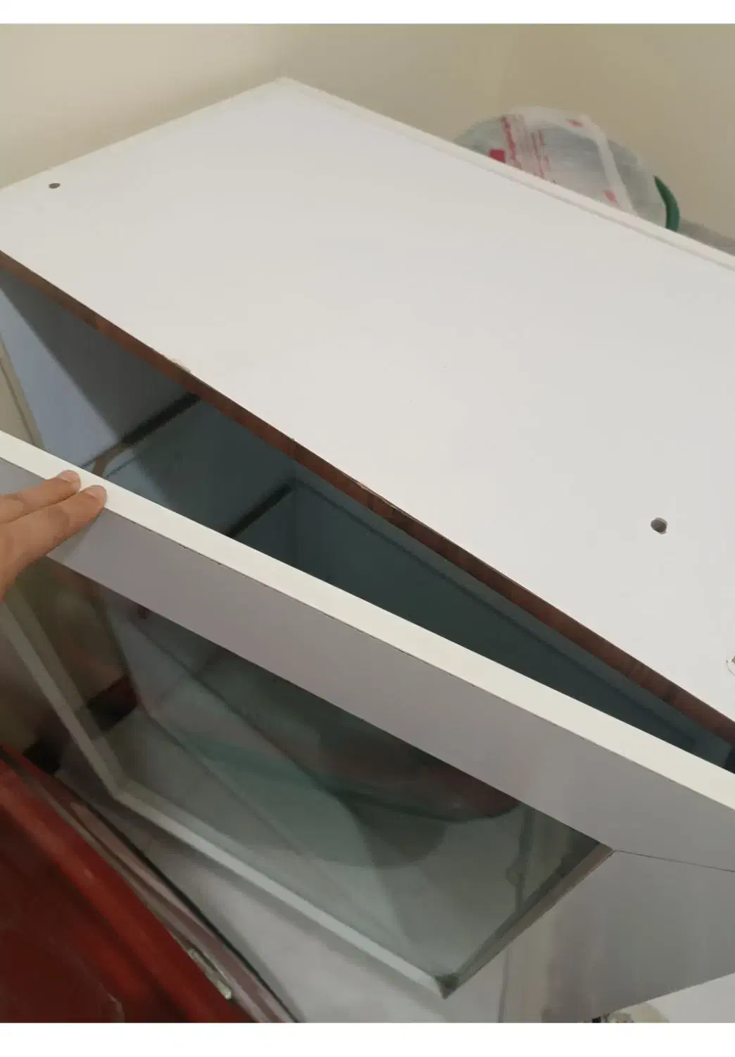 کمد شیشه ای پایه دار|کتابخانه، شلف، قفسه‌های دیواری|تهران, شهرک طالقانی|دیوار