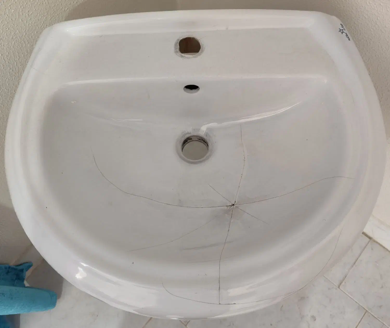 سینک روشویی سایز بزرگ|لوازم سرویس بهداشتی|شاهین‌شهر, عطار|دیوار