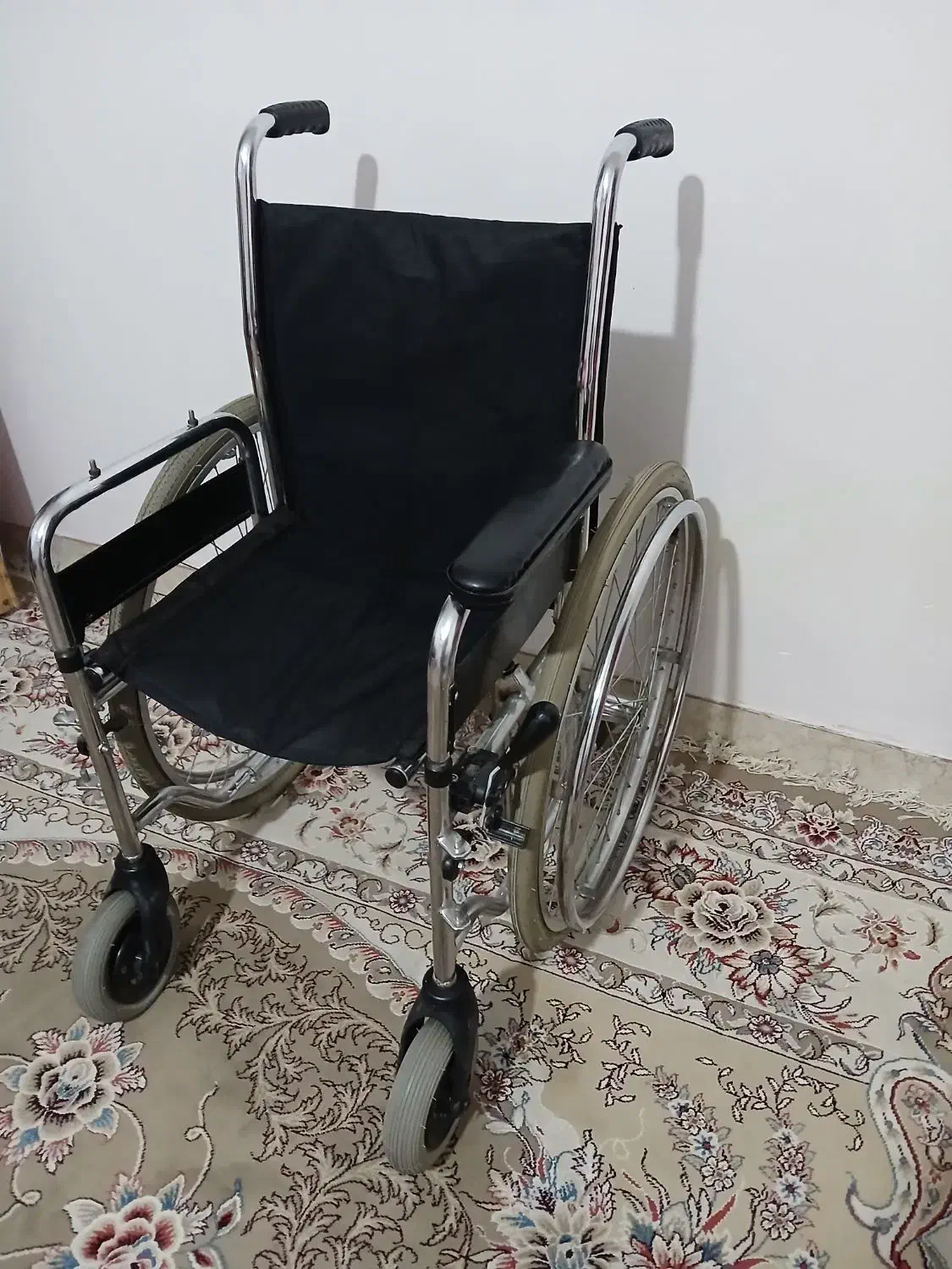 دو عدد ویلچر|آرایشی، بهداشتی، درمانی|خرمشهر, |دیوار