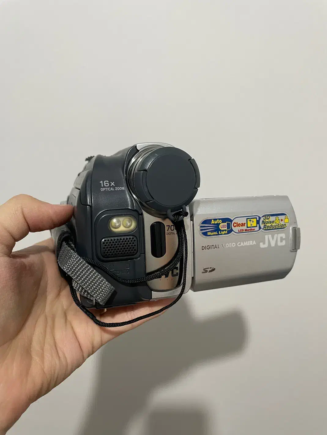دوربین هندیکم jvc ژاپنی کاملا سالم|دوربین عکاسی و فیلم‌برداری|تهران, پونک|دیوار