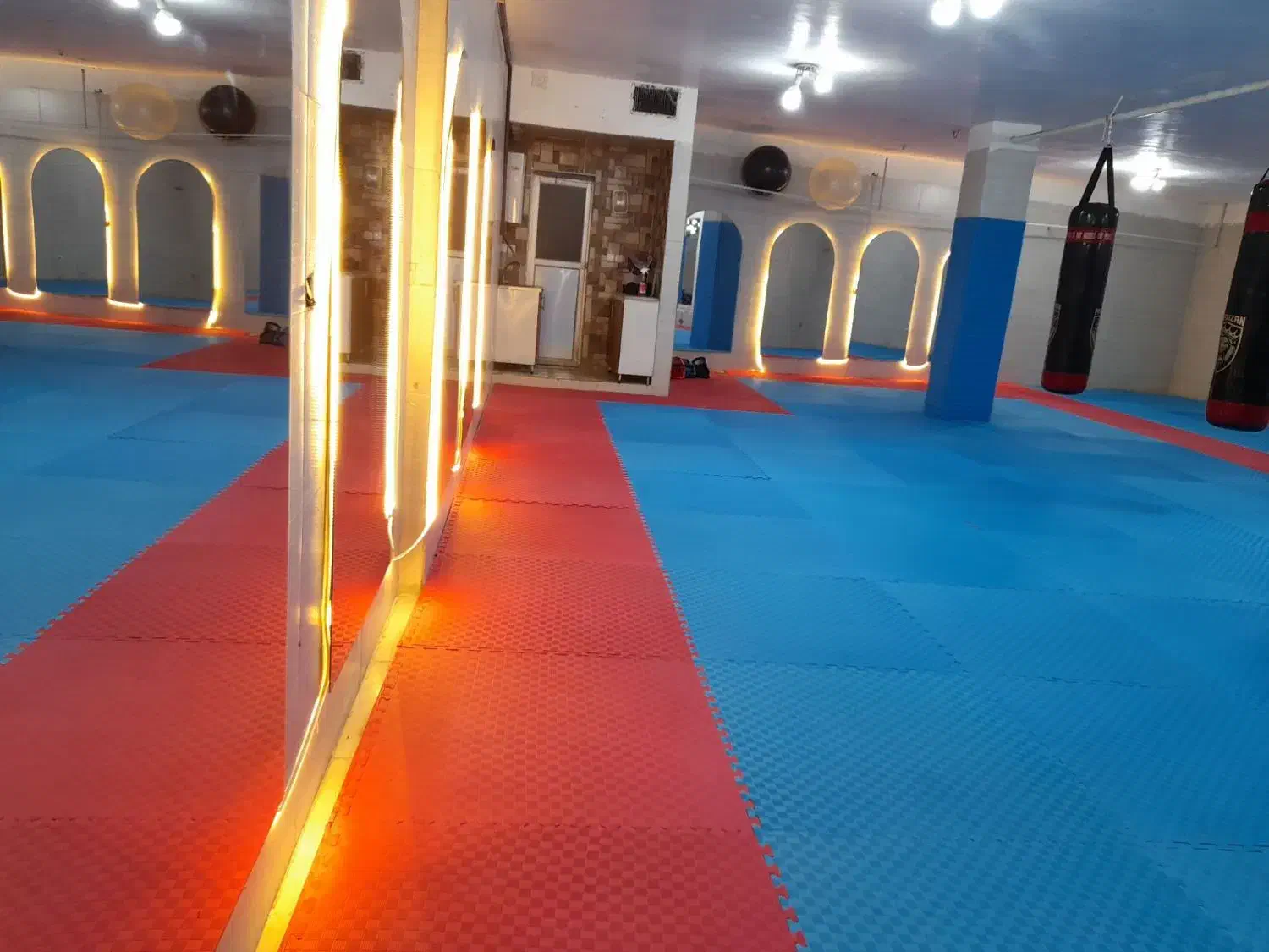 اجاره باشگاه ورزشی|اجارهٔ مغازه و غرفه|نیشابور, میدان حافظ|دیوار