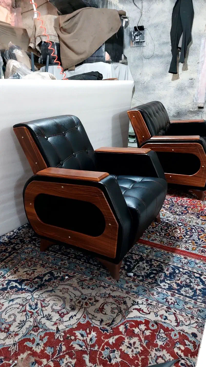 مبل نیم ست ۴ نفره چستر طبی گودی کمر چرم پتینه|دفتر کار|سبزوار, امام خمینی (ناوی)|دیوار