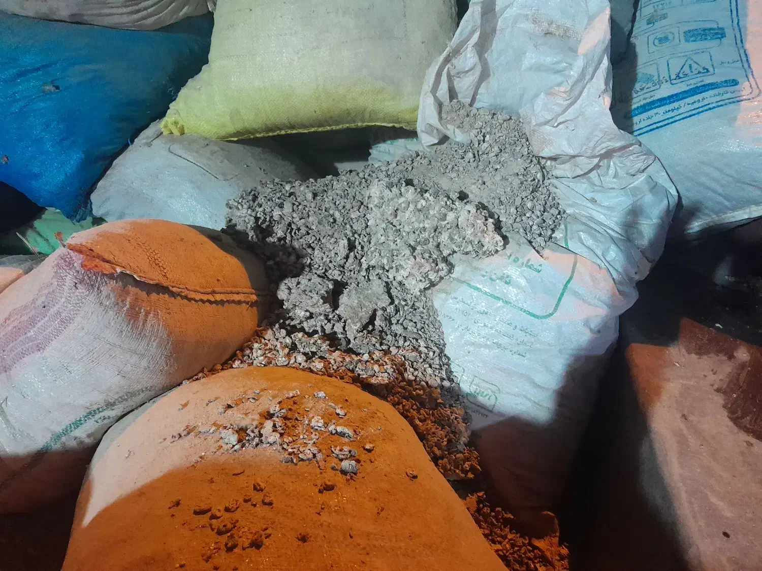 کود کبوتر|لوازم جانبی حیوانات|ملکان, |دیوار