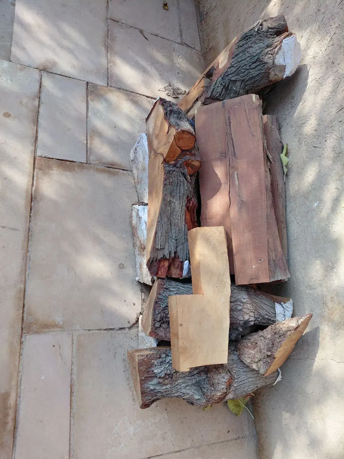 چوب کُنار|سازهای بادی|شیراز, گل سرخ|دیوار