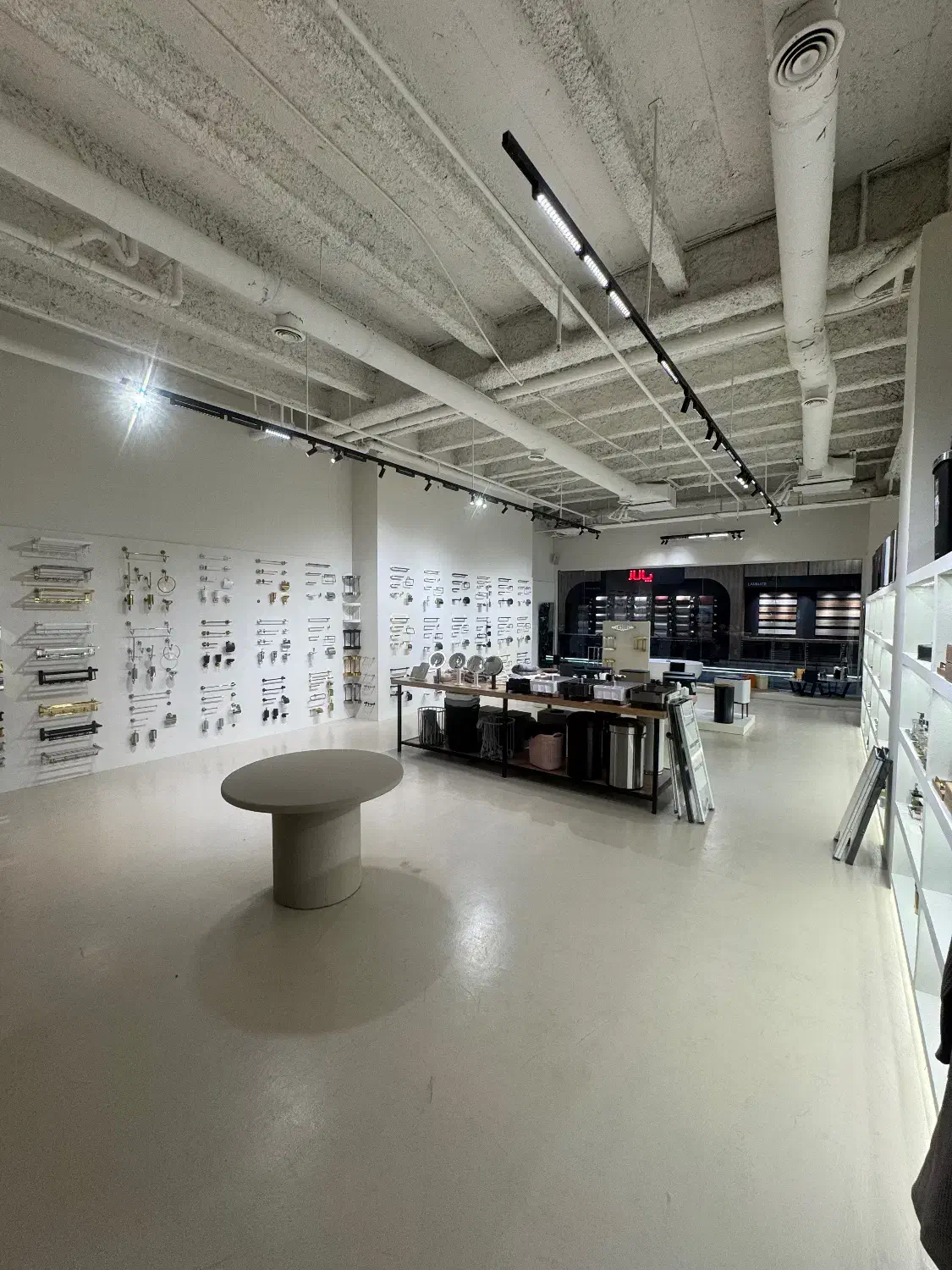 نیروی نظافت و پذیرایی|استخدام سرایداری و نظافت|تهران, حصار بوعلی|دیوار