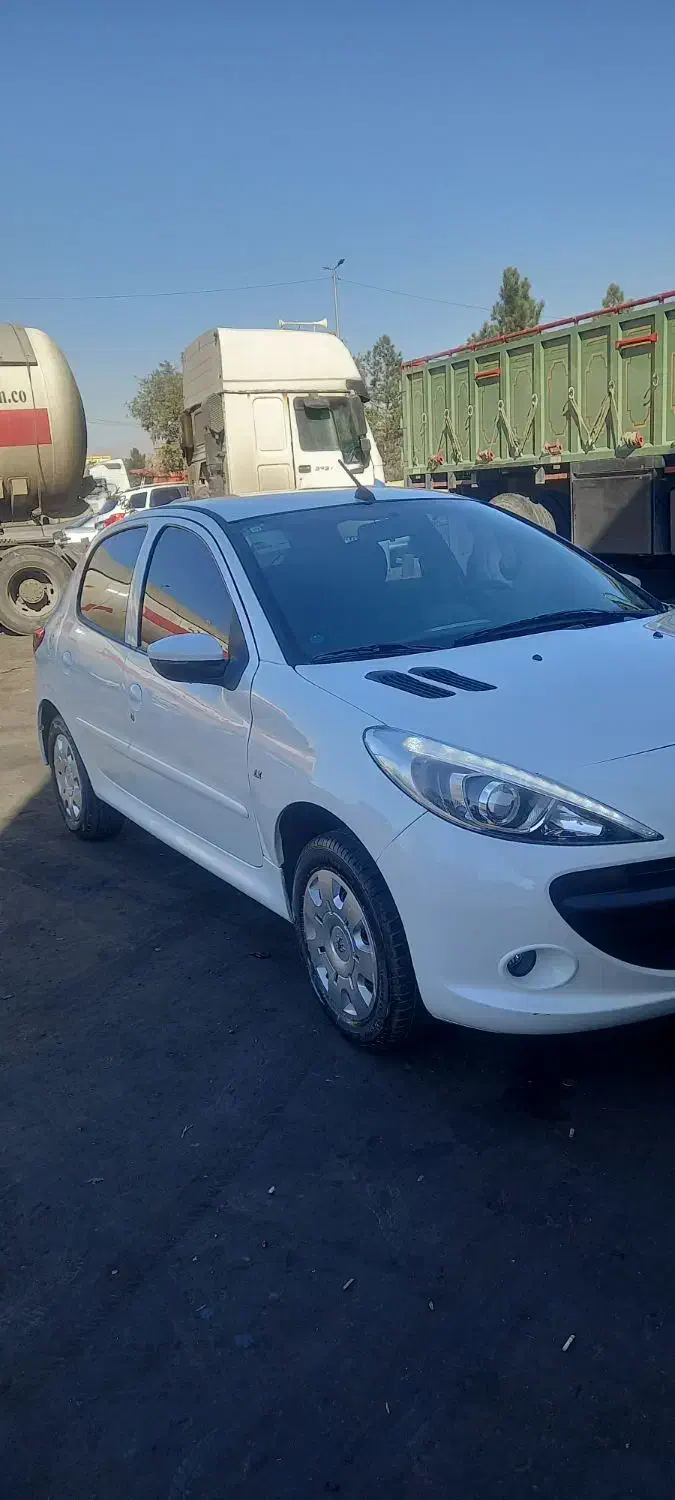 پژو۲۰۷ مدل۱۴۰۱ فرمان برقی|خودرو سواری و وانت|تبریز, |دیوار