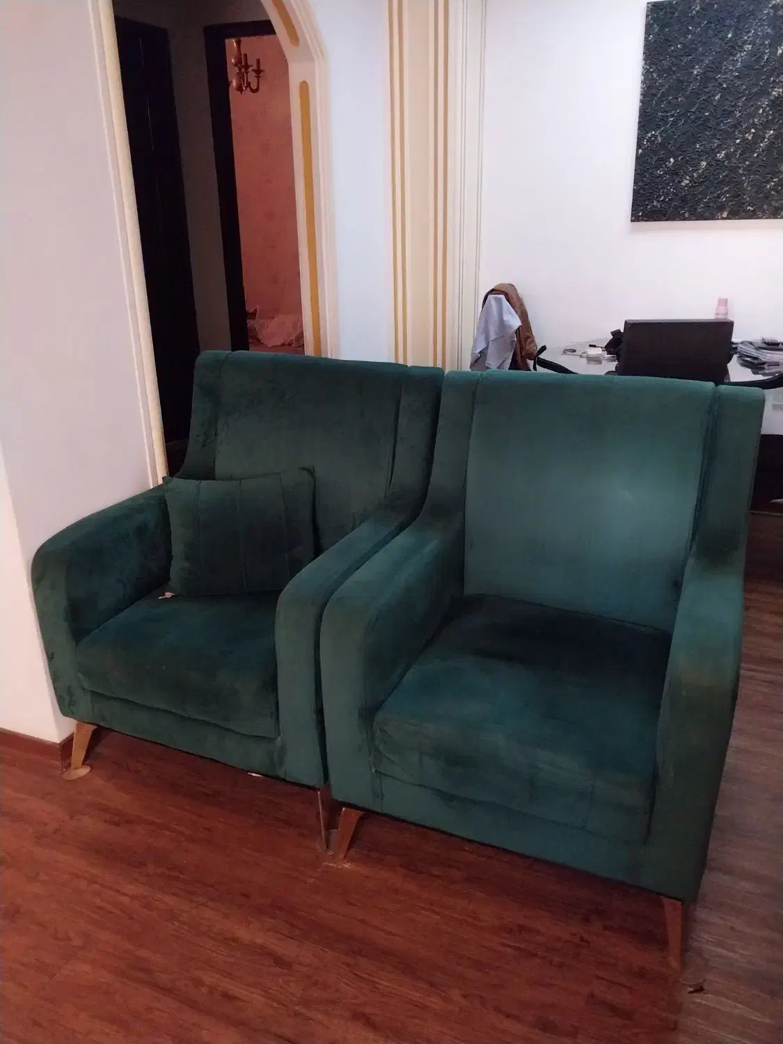 ۱ دست مبل چستر ۷ نفره|مبلمان خانگی و میز عسلی|رشت, چله خانه|دیوار