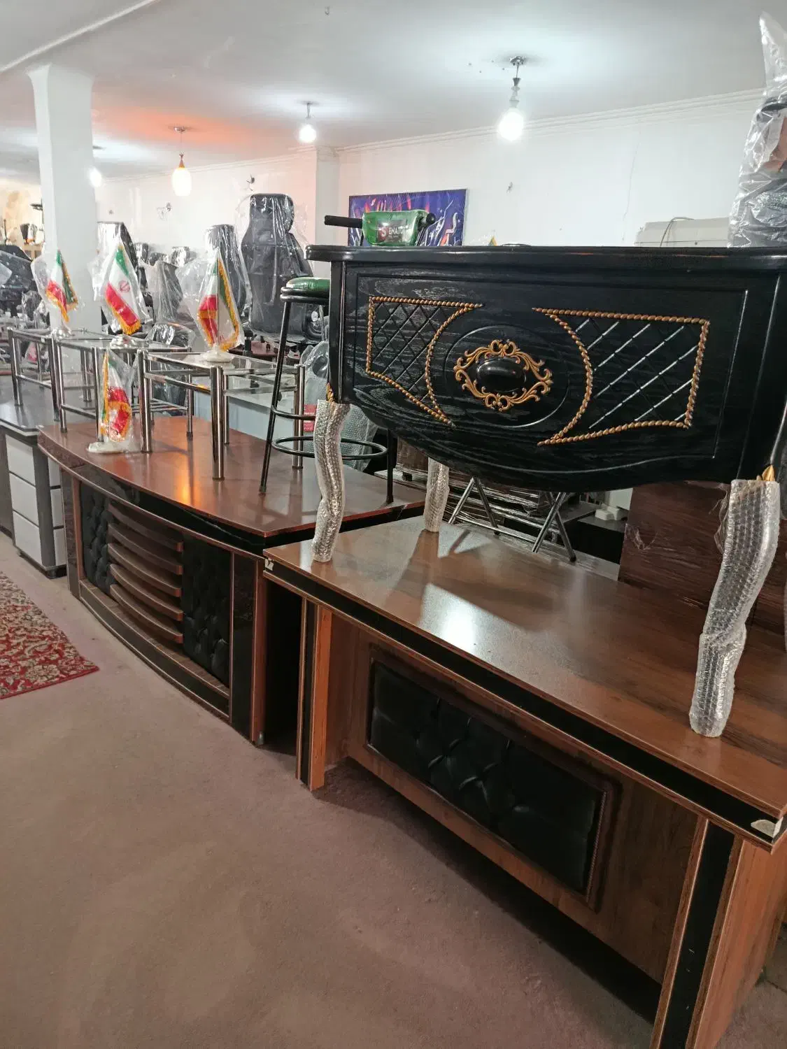 کمدوتحریرمدیریت|میز تحریر و کامپیوتر|نیشابور, هفده شهریور|دیوار