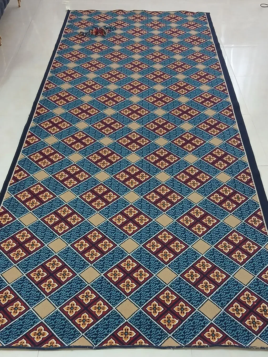 گلیم خوش رنگ|گلیم، جاجیم، گبه|بروجرد, |دیوار