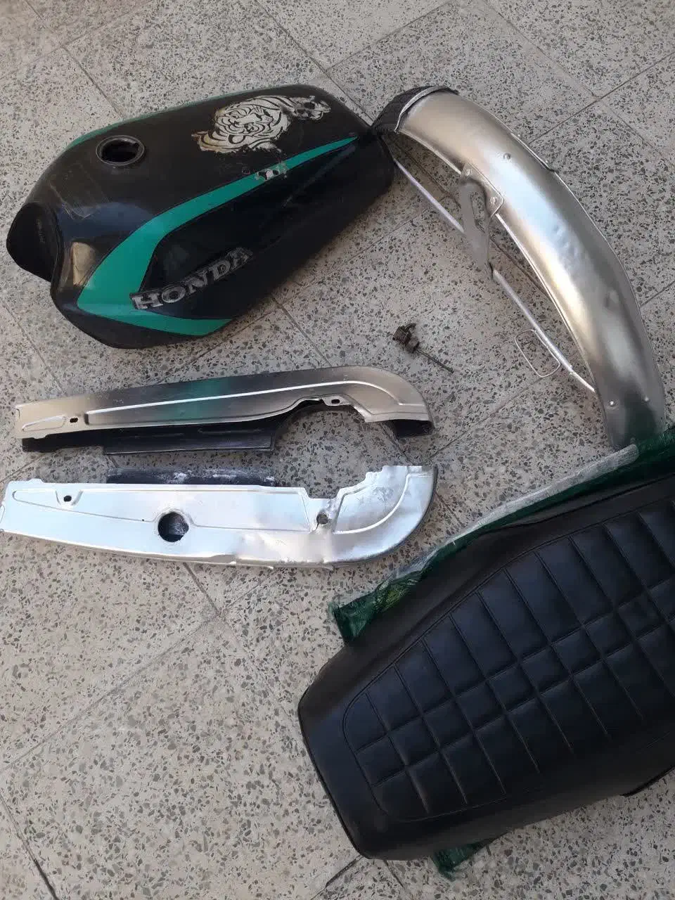 لوازم موتور هندا|قطعات یدکی و لوازم جانبی|بروجرد, |دیوار