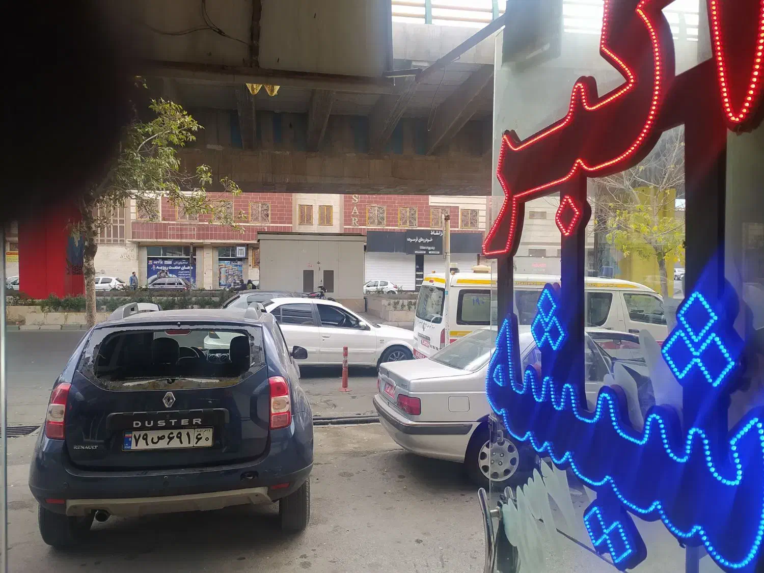 شیشه اتومبیل دست دوم ونو|خدمات موتور و ماشین|اراک, |دیوار