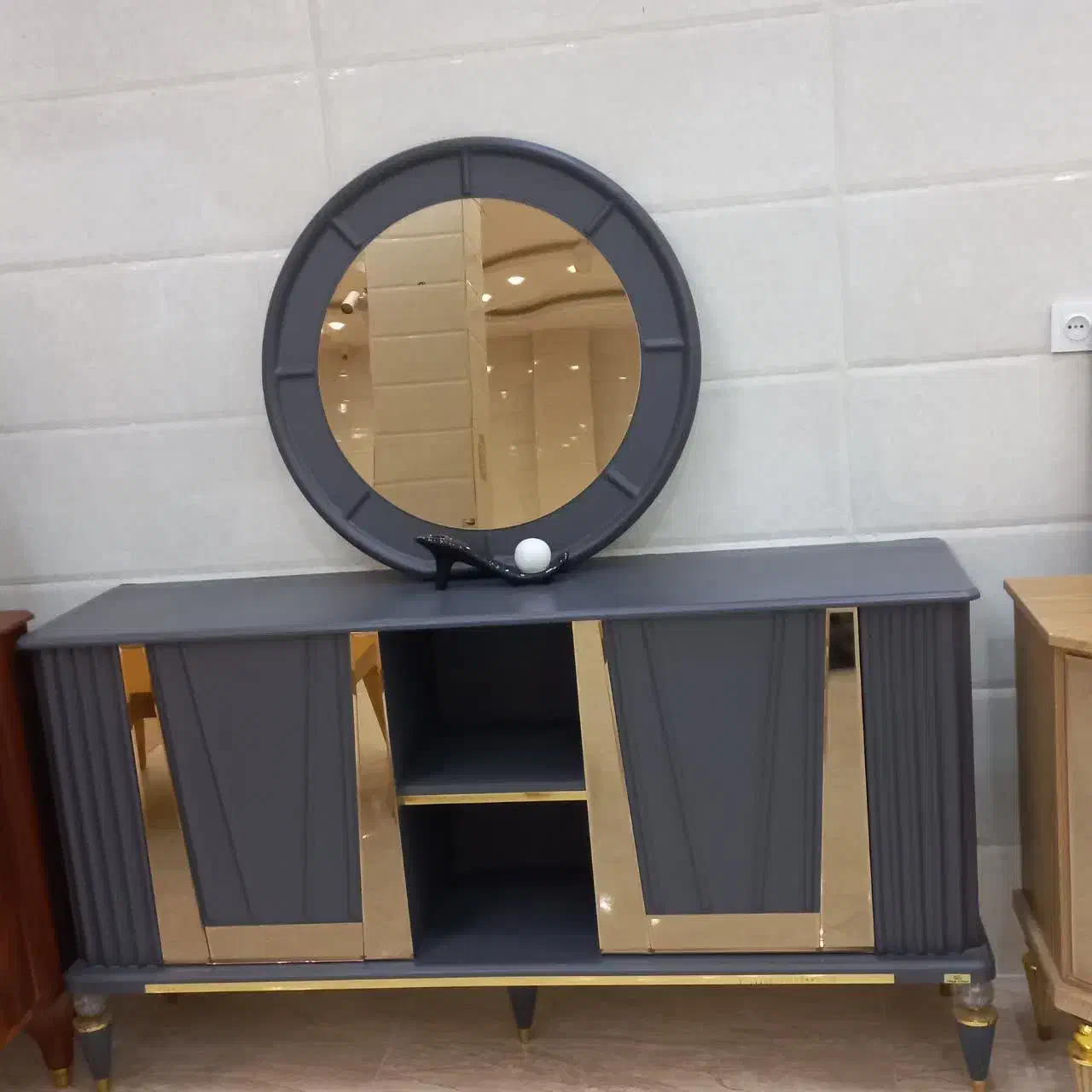 تعدادی اجناس به دلیل تغییر شغل|بوفه، ویترین، کنسول|میبد, |دیوار