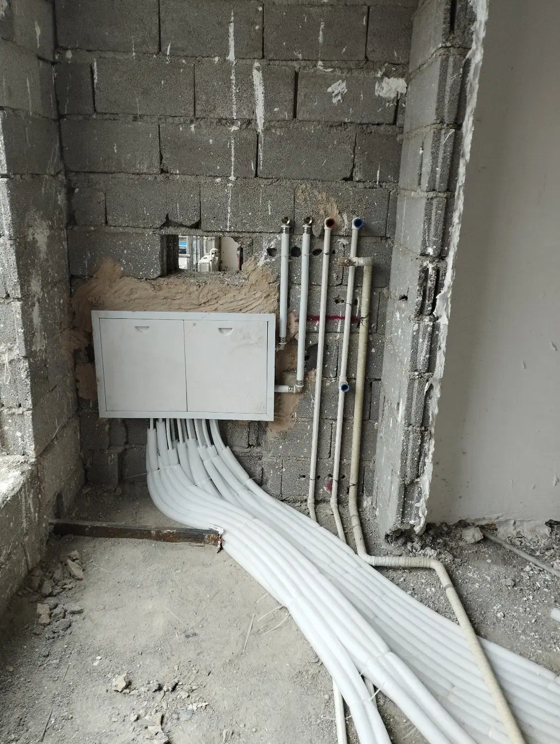 تاسیسات گاز و لوله کشی آب و فاضلاب|خدمات پیشه و مهارت|اندیشه, اندیشه فاز ۴|دیوار