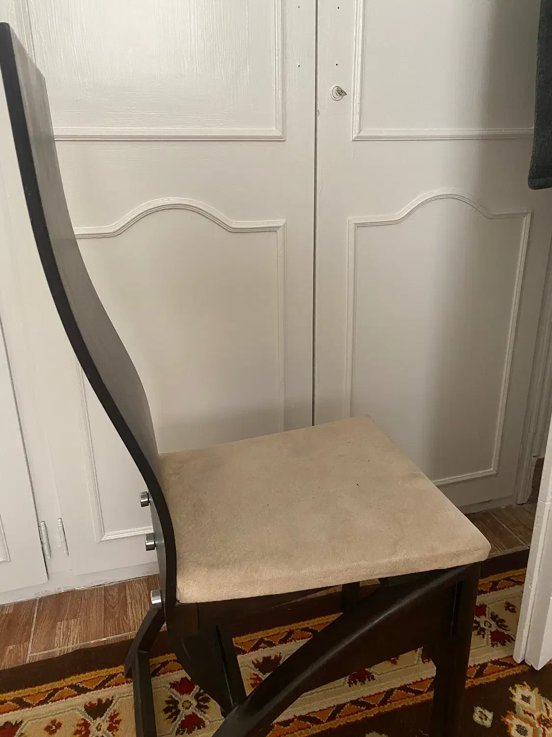 صندلی|میز و صندلی غذاخوری|بروجرد, |دیوار