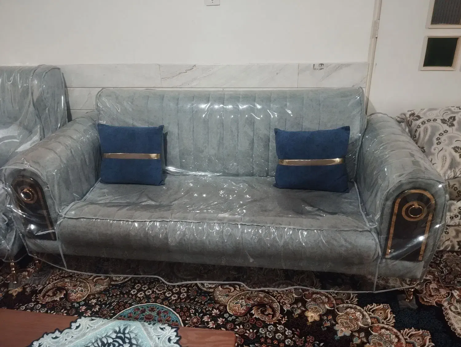 مبل راحتی هفت نفره|مبلمان خانگی و میز عسلی|قم, شهرک امام حسین|دیوار