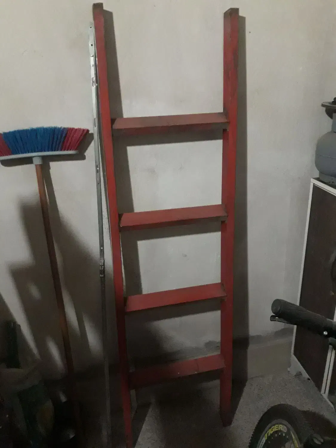 نردبان آهنی|ابزارآلات|باقرشهر, |دیوار