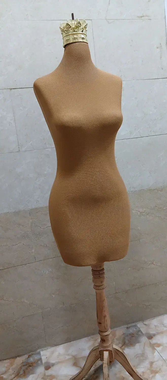 مانکن|لوازم خیاطی و بافتنی|لاهیجان, شهرک سلمان فارسی|دیوار