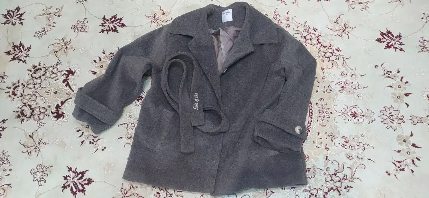 فروشی|لباس|پرند, فاز ۴|دیوار