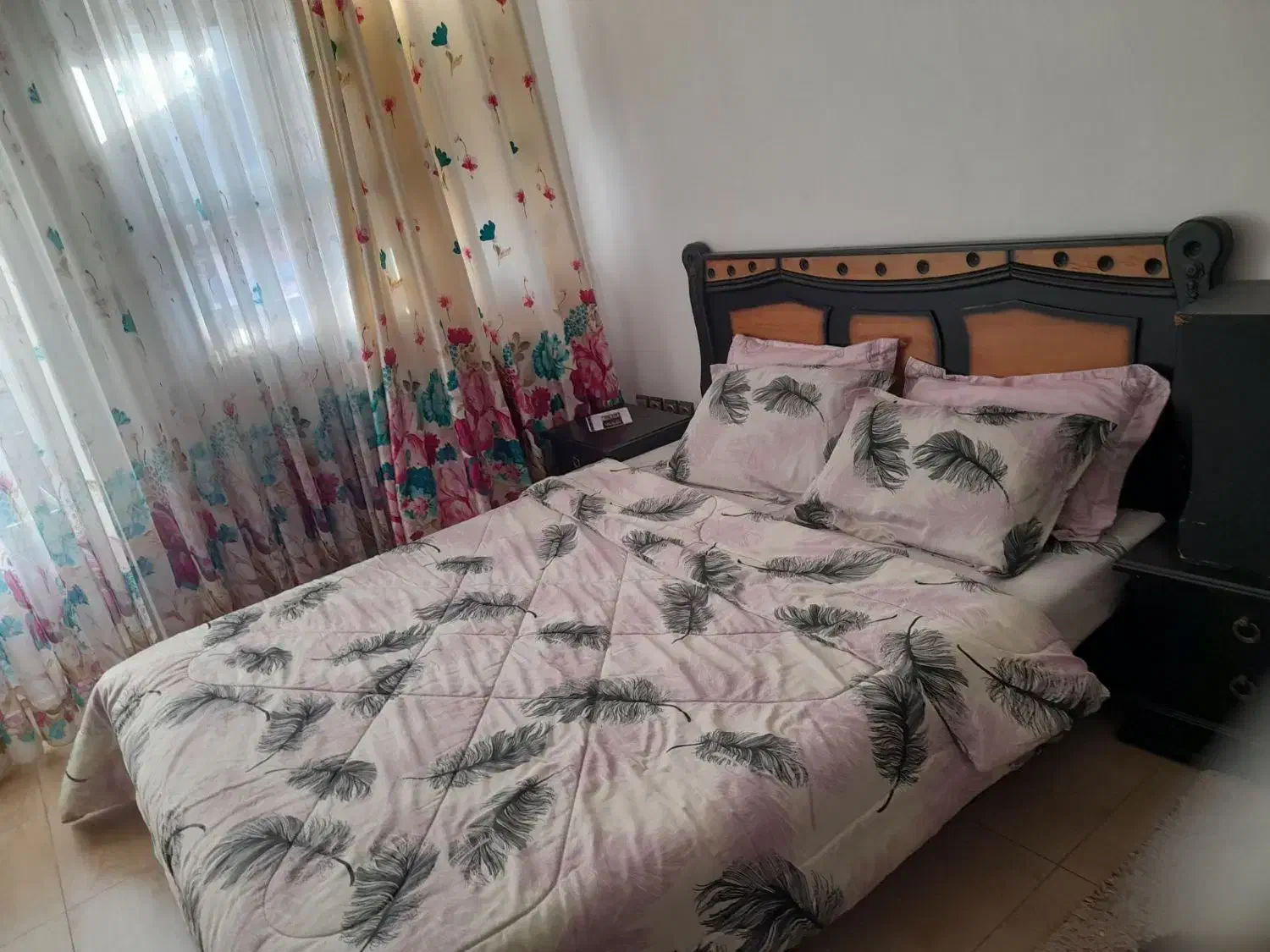 تخت دونفره|تخت و سرویس خواب|رشت, حمیدیان|دیوار