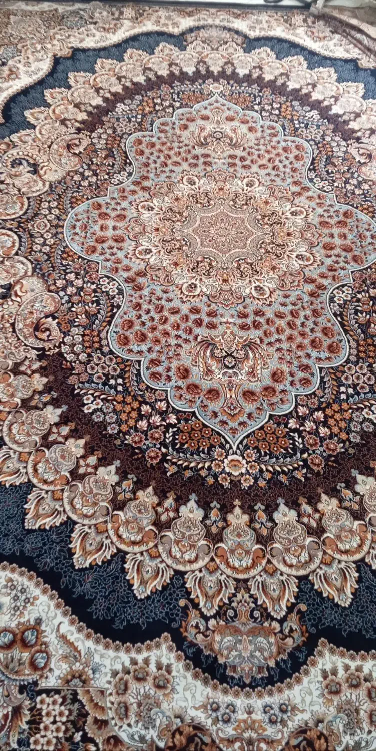 دوتا فرش ۹متری..یک عدد ۶متری و یک‌۴متری|فرش|باغستان, |دیوار