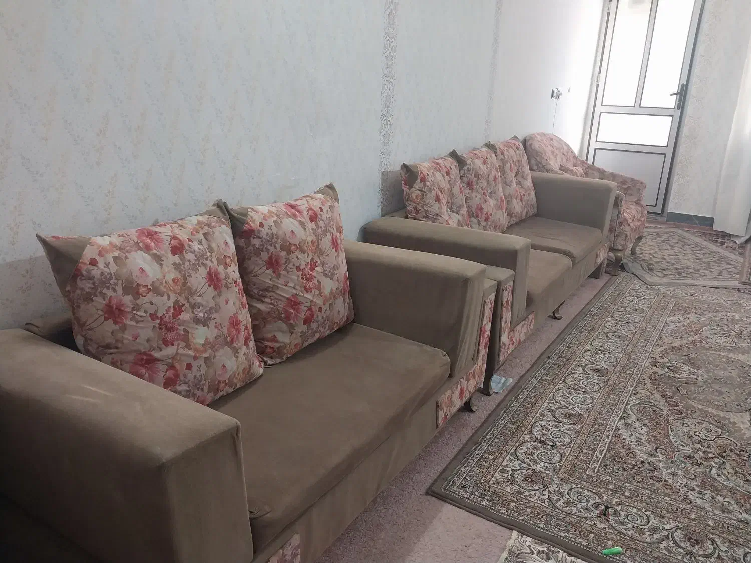 مبل راحتی|مبلمان خانگی و میز عسلی|قم, نخودی|دیوار