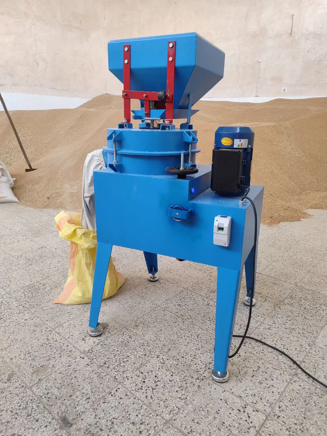 آسیاب سنگی تکفاز|ماشینآلات صنعتی|تربتحیدریه, فردوسی جنوبی|دیوار