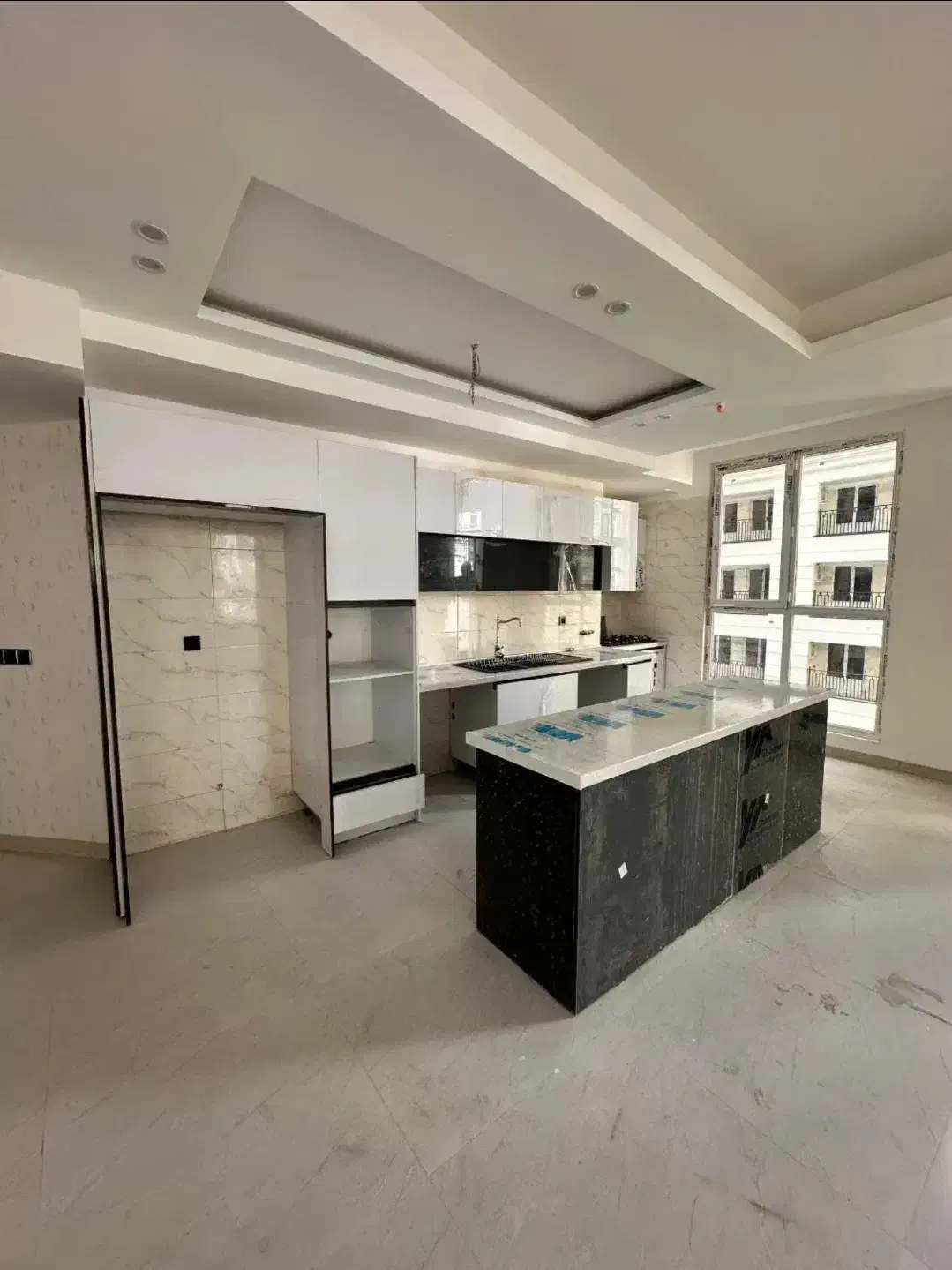 ۳۰۰ متر /کلیدنخورده/ بهترین لوکیشن شهرک گلستان