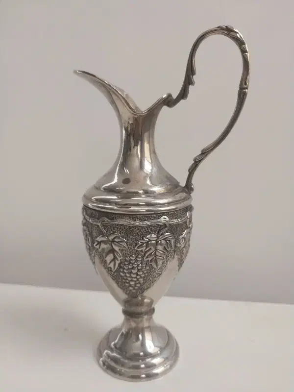 گلاب پاش|کلکسیون اشیاء عتیقه|شیراز, قلعه نو|دیوار