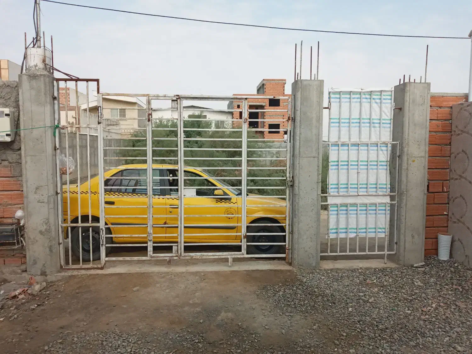 دروازه حفاظ در پنجره|مصالح و تجهیزات ساختمان|آق قلا, |دیوار