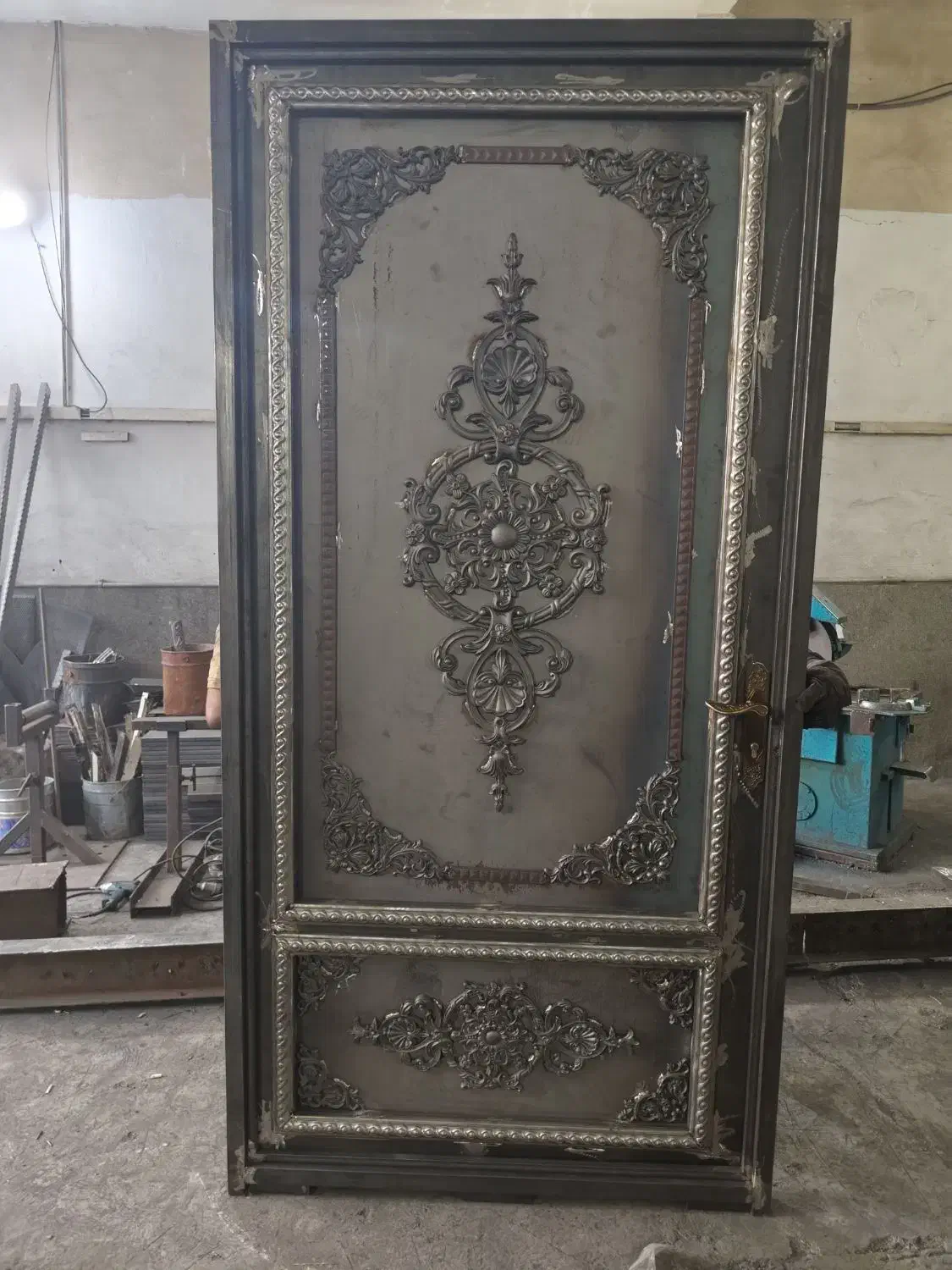 ساخت انواع درب و پنجره *حفاظ *چارچوب*آهنگر|خدمات پیشه و مهارت|چهاردانگه (تهران), |دیوار