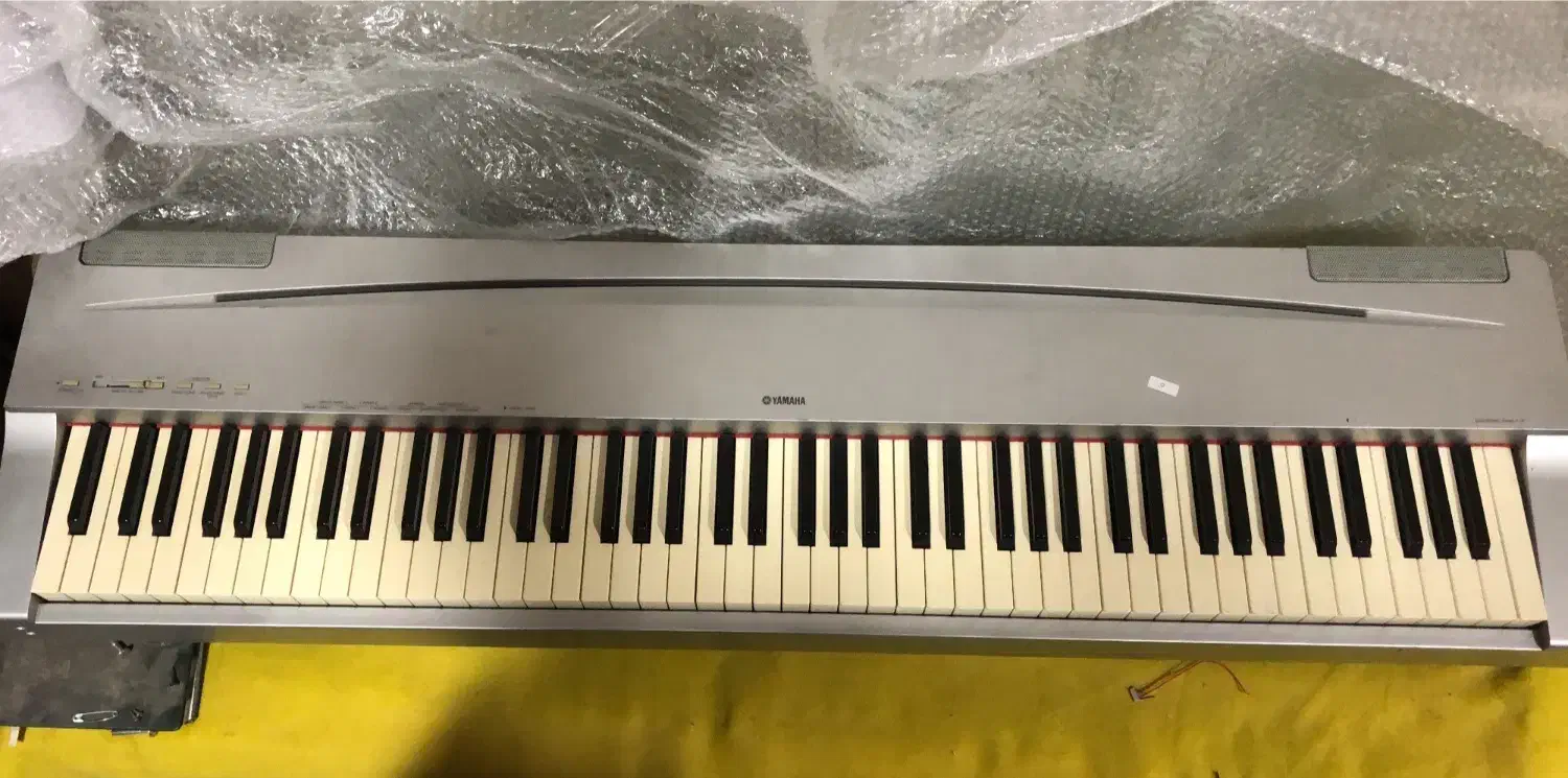 پیانو یاماها p70|پیانو، کیبورد، آکاردئون|کرمان, |دیوار