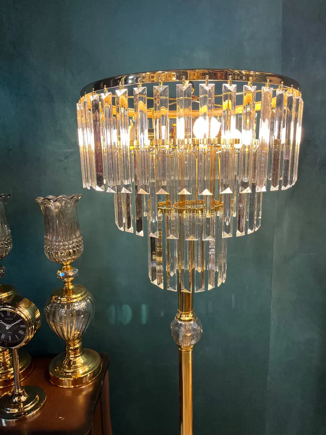 آباژور کنارسالنی ونوس|چراغ خواب و آباژور|ارومیه, |دیوار