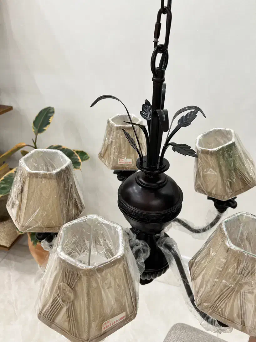 لوستر ۵ شاخه|لوستر و چراغ آویز|بندرعباس, |دیوار