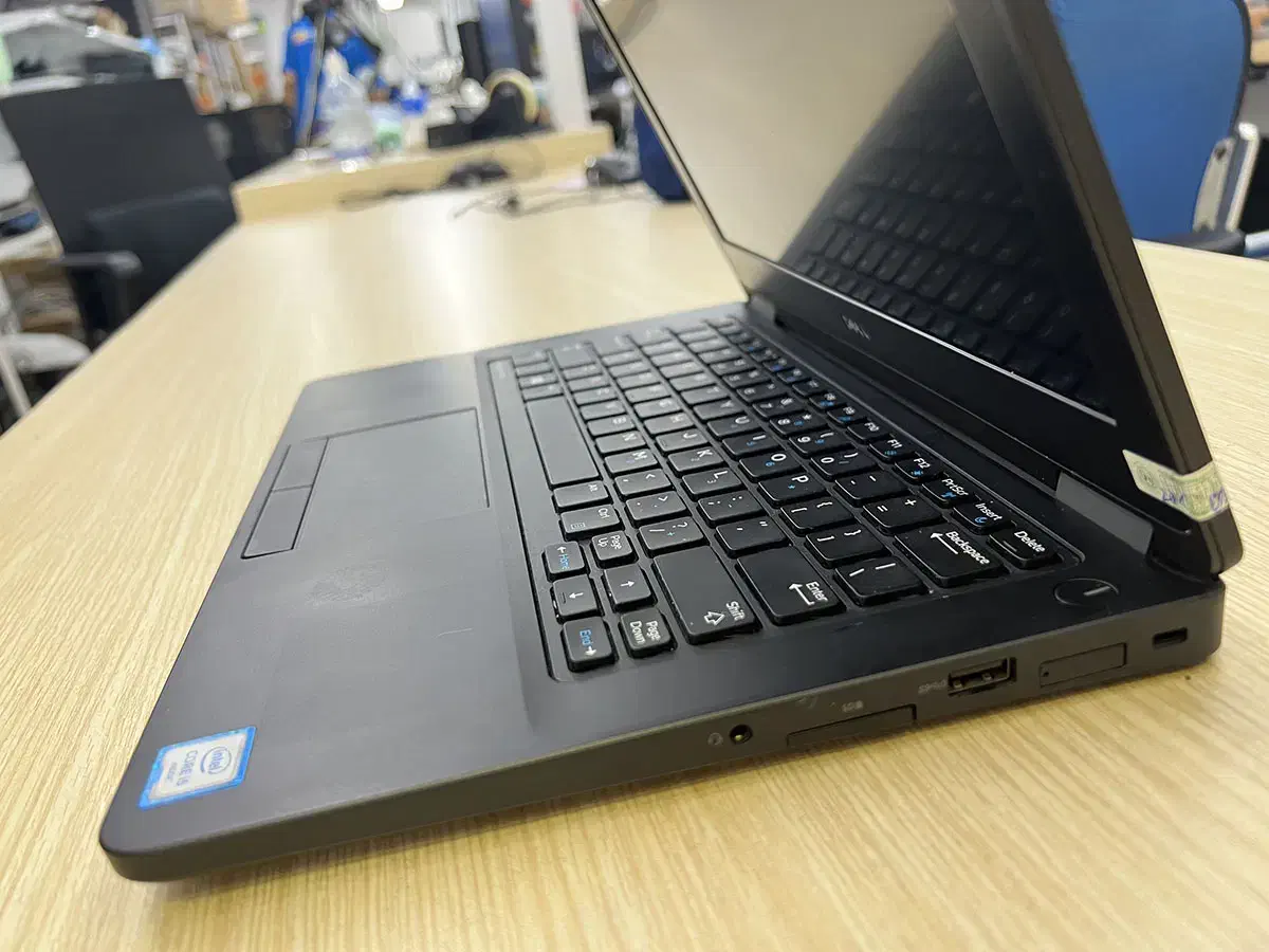 لپ تاپ DELL e5270نسل 6 باطری 100موس و کیف اشانتیون|رایانه همراه|ساری, |دیوار